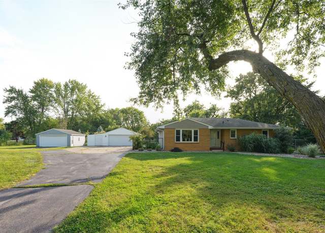 Property at 5320 NW Burroak Dr, Johnston, IA 50131, 3 beds, 1.5 baths