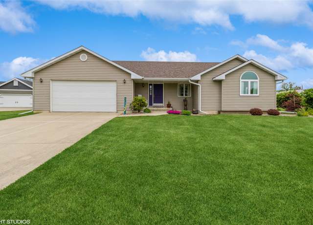 Property at 408 W 13th St N, Newton, IA 50208, 3 beds, 3 baths