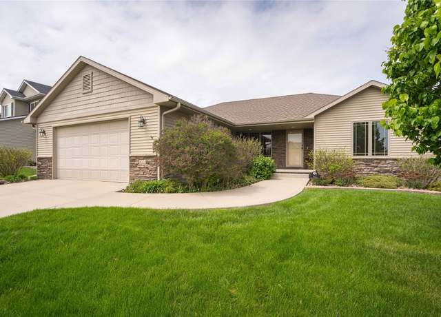 Property at 413 SE 12th St, Grimes, IA 50111, 3 beds, 2 baths