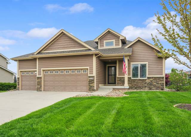 Property at 2006 NE 16th St, Ankeny, IA 50021, 4 beds, 3 baths