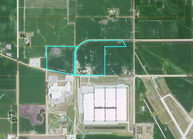 Property at 2024 Slopertown Rd, Davenport, IA 52748