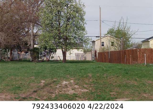 Property at 1422 22nd St, Des Moines, IA 50311