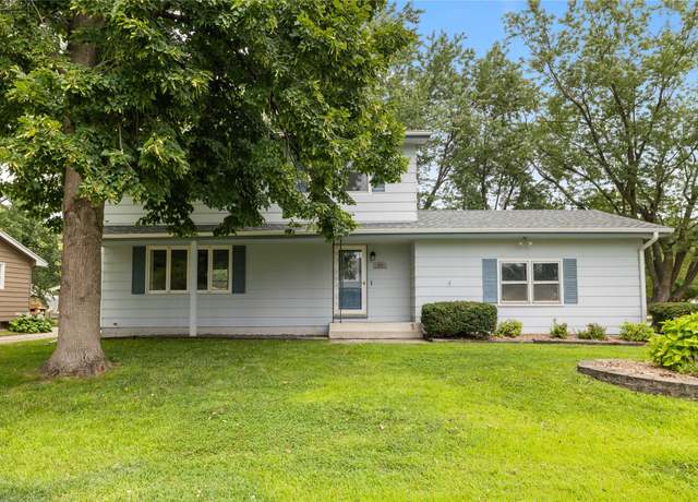 Property at 95 Gray Ave, Waukee, IA 50263, 3 beds, 2.5 baths