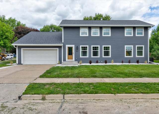Property at 801 SE 5th St, Grimes, IA 50111, 4 beds, 3 baths