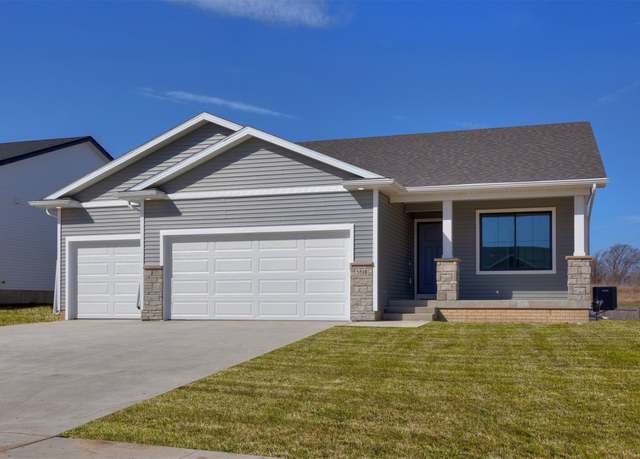 Property at 5518 167th St, Urbandale, IA 50111, 3 beds, 2 baths