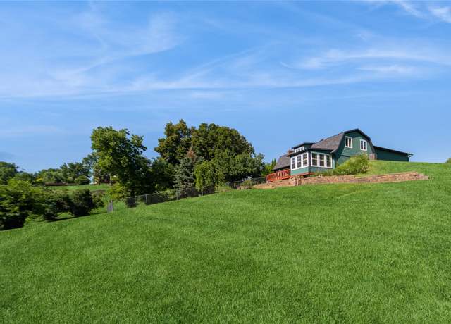 Property at 1936 W 28th St N, Newton, IA 50208, 3 beds, 2 baths