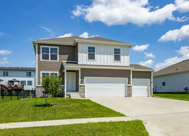 Property at 1413 NE Park St, Grimes, IA 50111, 5 beds, 3.5 baths