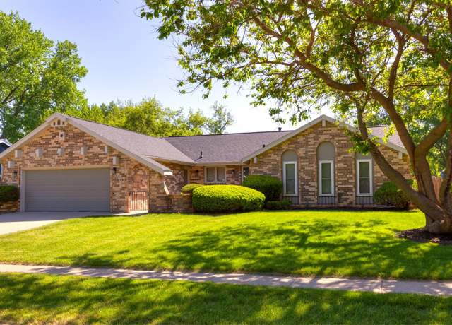 Property at 1667 NW 93rd Ct, Clive, IA 50325, 3 beds, 2.5 baths