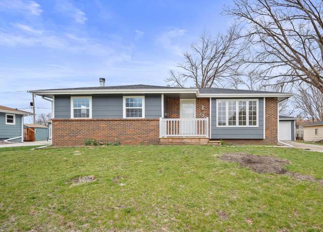 Property at 730 SE Uehlamar Dr, Ankeny, IA 50021, 3 beds, 2.5 baths