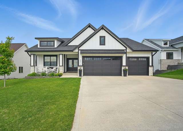 Property at 2216 Timberview Dr, Norwalk, IA 50211, 4 beds, 3 baths
