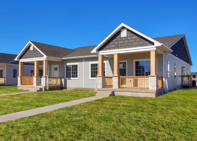 Property at 9780 Regatta Ln, Johnston, IA 50131, 3 beds, 4 baths
