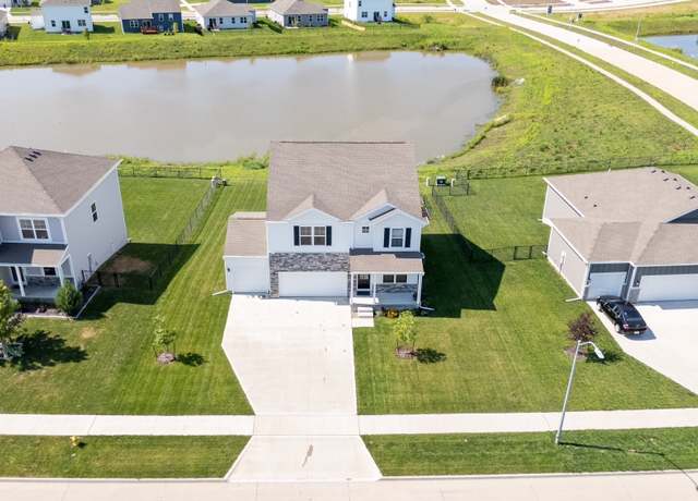 Property at 1085 Spruce St, Waukee, IA 50263, 4 beds, 2.5 baths