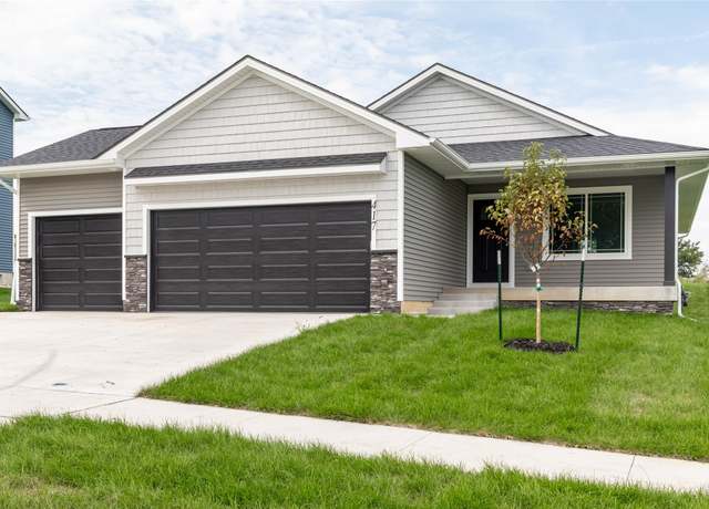 Property at 417 Coyote St, Mitchellville, IA 50169, 4 beds, 3 baths