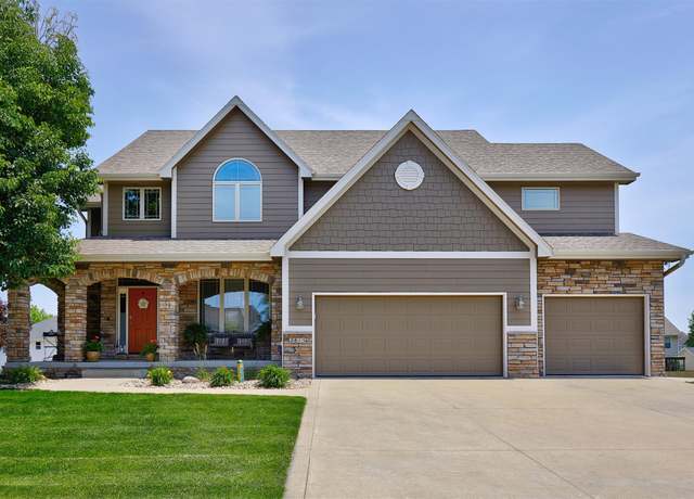 Property at 2815 147th St, Urbandale, IA 50323, 5 beds, 5.5 baths