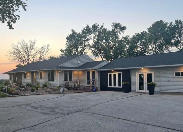 Property at 13201 NW 58th St, Polk City, IA 50226, 3 beds, 3.5 baths