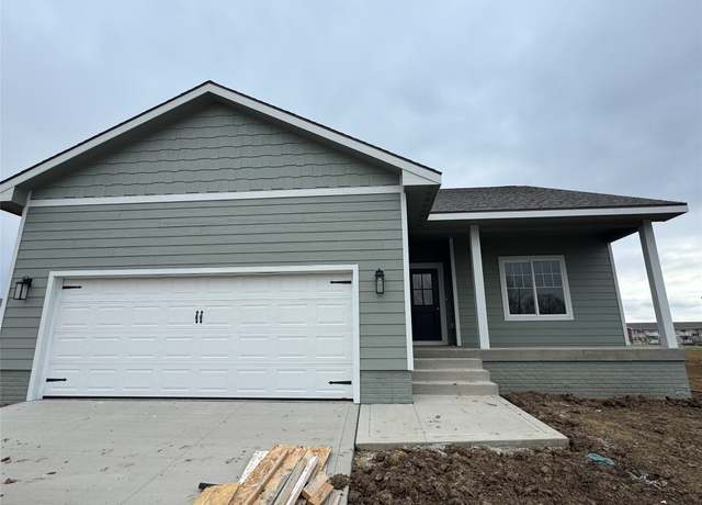 Property at 223 Manor Dr, Osceola, IA 50213, 2 beds, 2 baths