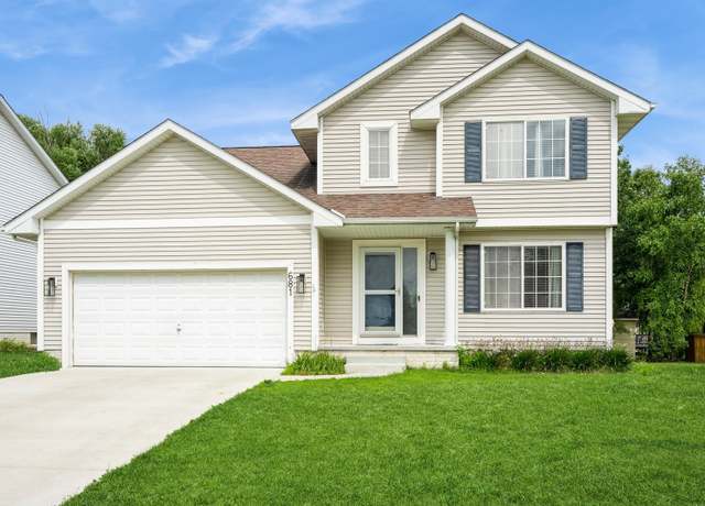 Property at 681 63rd St, West Des Moines, IA 50266, 4 beds, 2.5 baths