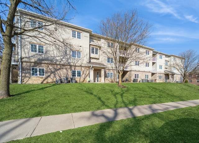 Property at 2901 Grand Ave #107, Des Moines, IA 50312, 2 beds, 2 baths