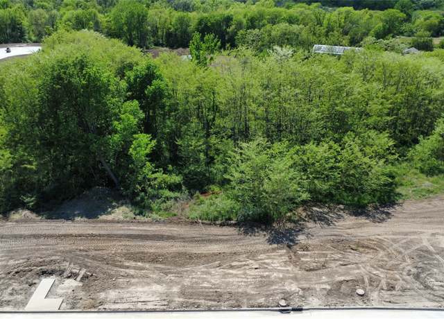 Property at 1465 E Red Cedar Dr, Polk City, IA 50226
