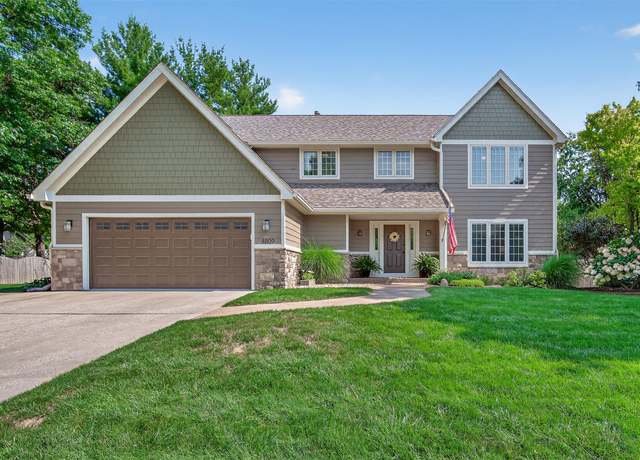 Property at 4809 Stonebridge Rd, West Des Moines, IA 50265, 4 beds, 2.5 baths
