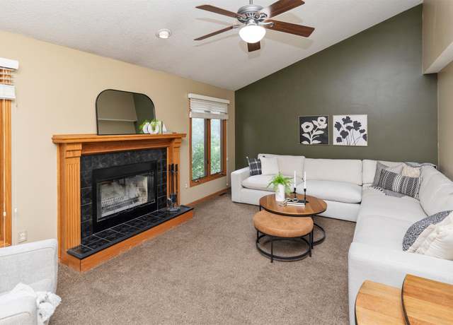 Property at 5425 NW 90th St, Johnston, IA 50131, 4 beds, 4 baths