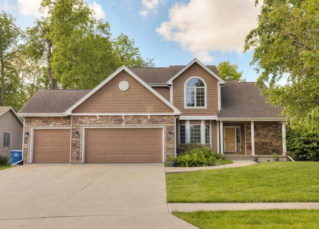Property at 2718 Emma Ave, Des Moines, IA 50321, 4 beds, 2.5 baths