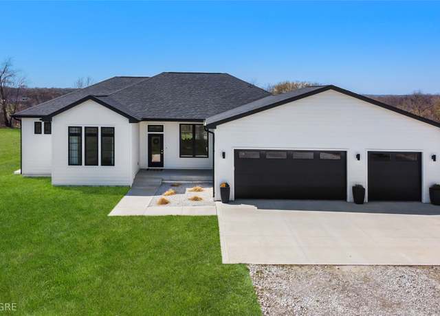 Property at 18170 79th Ln, Indianola, IA 50125, 4 beds, 3.5 baths