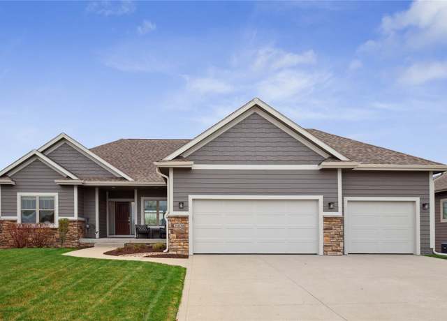 Property at 2408 NE Chevalia Ct, Grimes, IA 50111, 5 beds, 3 baths