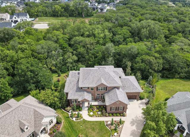 Property at 4701 150th St, Urbandale, IA 50323, 5 beds, 5.5 baths