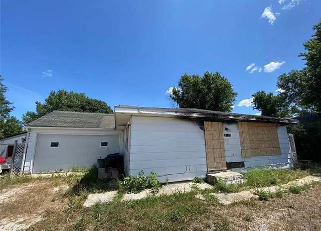 Property at 1531 L St, Fort Dodge, IA 50501, 2 beds, 1 bath