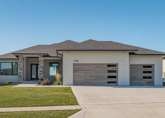 Property at 17778 Hammontree Dr, Clive, IA 50325, 5 beds, 3 baths