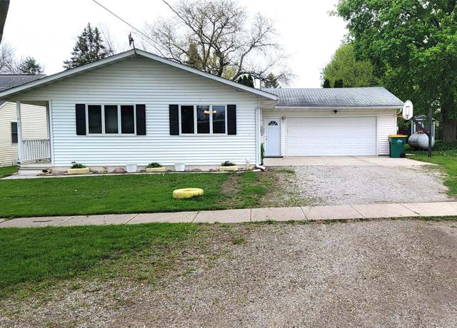 Property at 417 2nd St, Collins, IA 50055, 3 beds, 2 baths