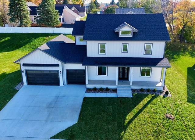 Property at 803 W Orchard Ave, Indianola, IA 50125, 3 beds, 2.5 baths