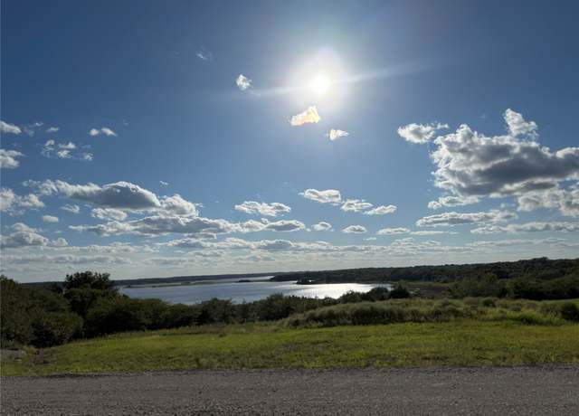 Property at 376 Lake Dr, Melrose, IA 52569