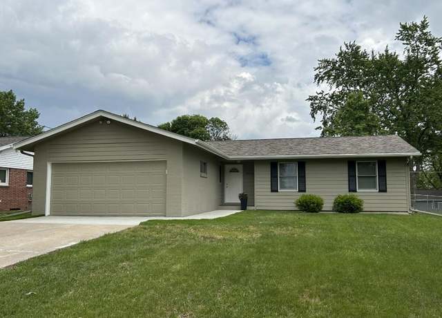Property at 2015 NW 81st St, Clive, IA 50325, 3 beds, 1.5 baths