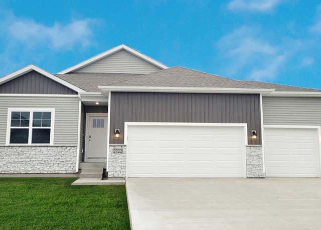 Property at 900 Northview Dr, Waukee, IA 50263, 4 beds, 3 baths