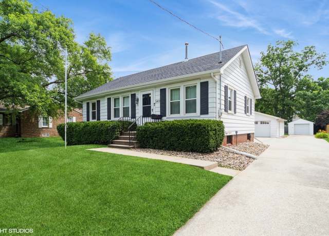 Property at 3411 61st St, Des Moines, IA 50322, 3 beds, 1 bath