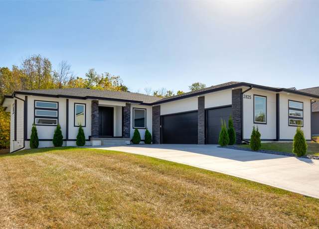 Property at 2825 NW Brookside Dr, Grimes, IA 50111, 5 beds, 3.5 baths