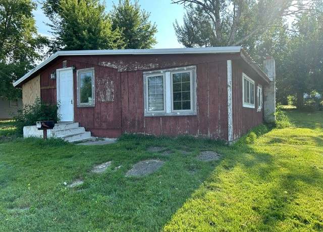 Property at 211 South West St, Toledo, IA 52339, 2 beds, 1 bath