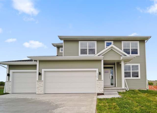 Property at 4128 6th Ave SW, Altoona, IA 50009, 4 beds, 2.5 baths