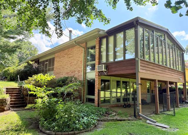 Property at 3509 Caulder Ave, Des Moines, IA 50321, 4 beds, 2.5 baths