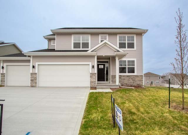 Property at 2536 E 50th Ct, Des Moines, IA 50317, 4 beds, 2.5 baths