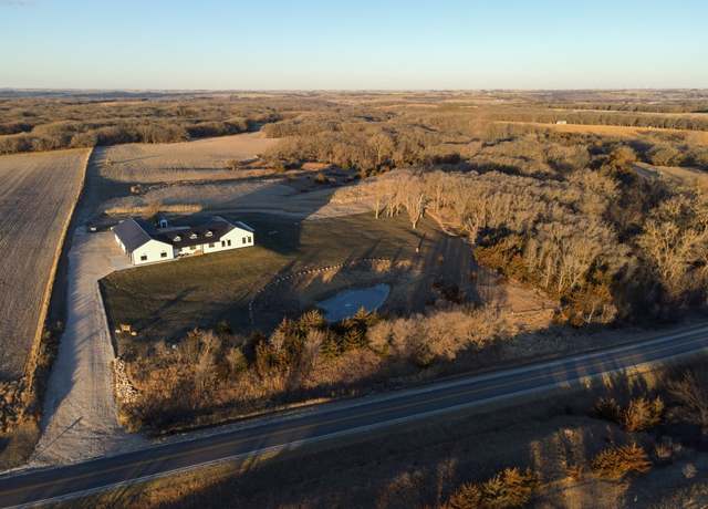 Property at 4648 West Ave, Cherokee, IA 51005, 4 beds, 3.5 baths