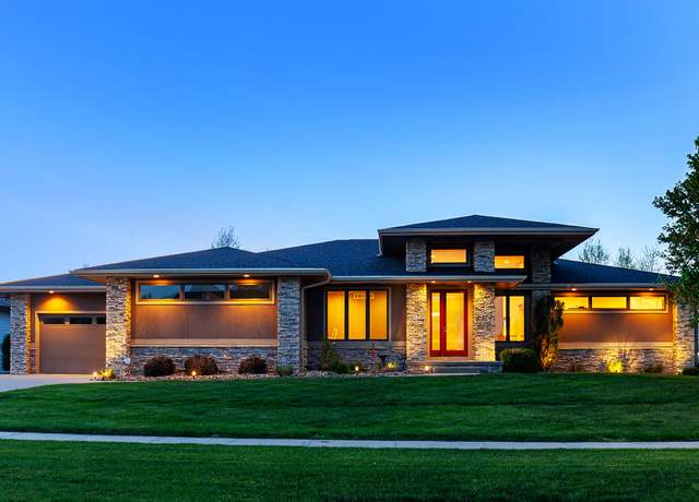 Property at 8513 Prairie Ridge Dr, Johnston, IA 50131, 4 beds, 3.5 baths
