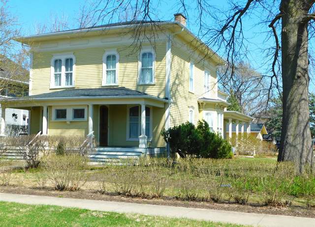 Property at 802 & 804 High St, Grinnell, IA 50112, 6 beds, 2.5 baths