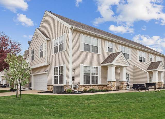 Property at 277 S 79th St #608, West Des Moines, IA 50266, 2 beds, 2.5 baths