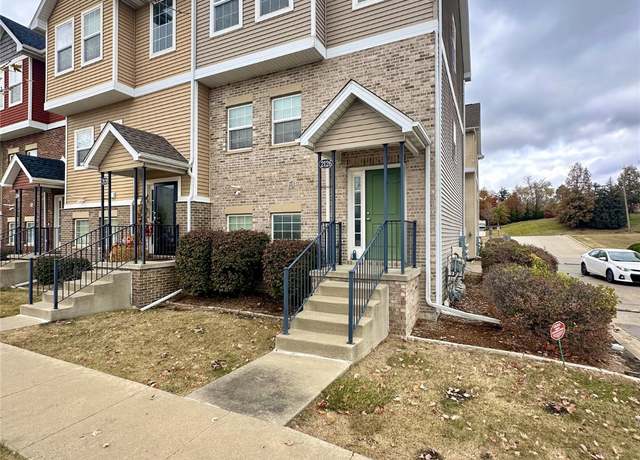 Property at 2126 High St, Des Moines, IA 50312, 2 beds, 3 baths