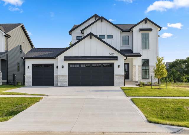 Property at 9822 Watermeadow Cir, Johnston, IA 50131, 5 beds, 3.5 baths