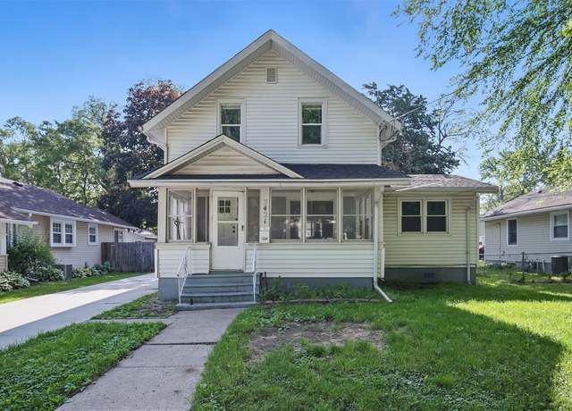 Property at 3421 Amherst St, Des Moines, IA 50313, 3 beds, 2 baths