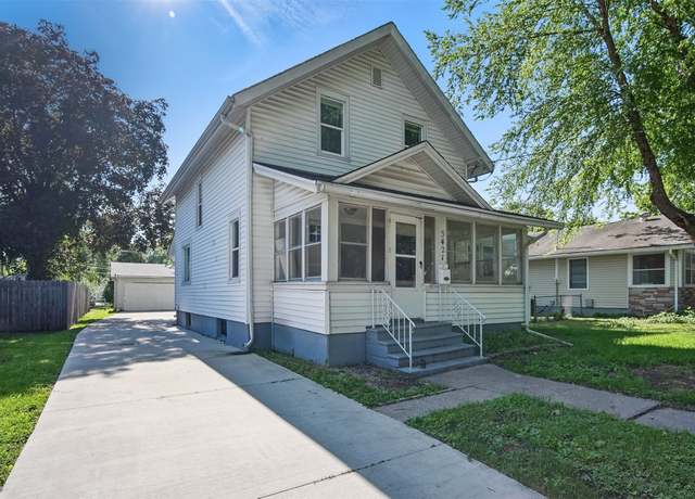 Property at 3421 Amherst St, Des Moines, IA 50313, 3 beds, 2 baths